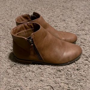 Cat and Jack kids booties